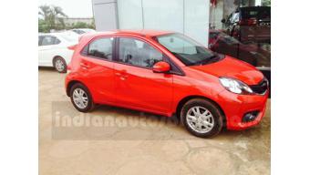 Honda Brio facelifted spotted at Indian dealership ahead of launch 