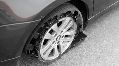 How to handle tyre burst