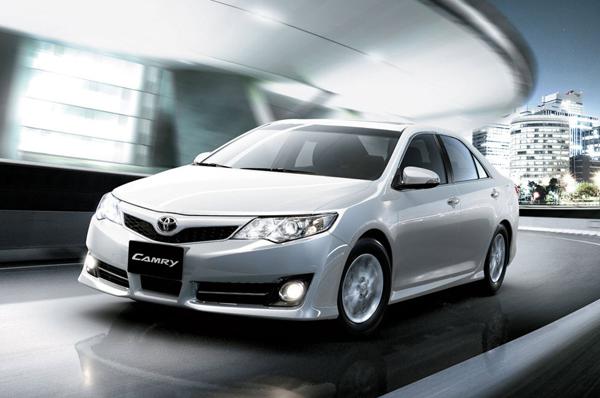 Toyota Camry Hybrid launched in India at Rs. 29.75 lakh